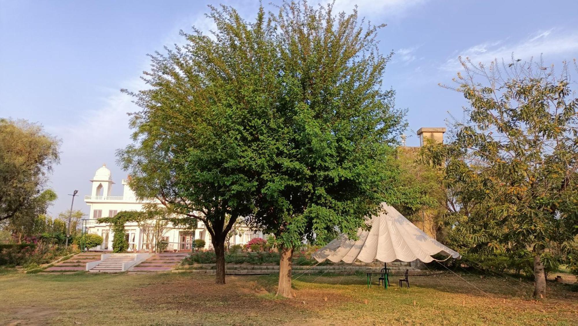 Savista Retreat Hotell Jaipur Exteriör bild
